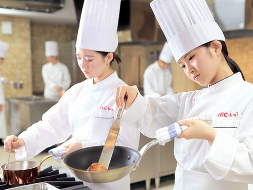 名古屋辻学園調理専門学校4
