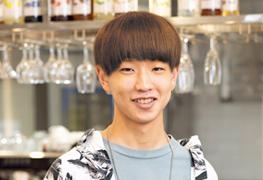 湊谷 晴世(先輩)